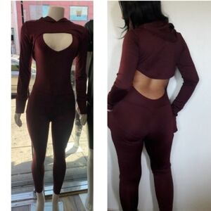 Womens Workout Jumpsuit Long Sleeve Skinny Leg Open Back Hooded Burgundy Maroon